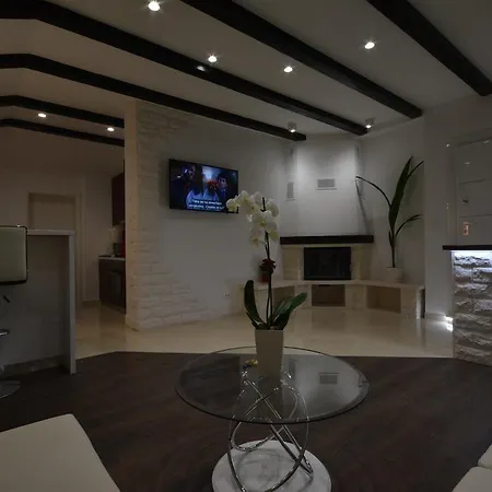 Apartment V&m Split